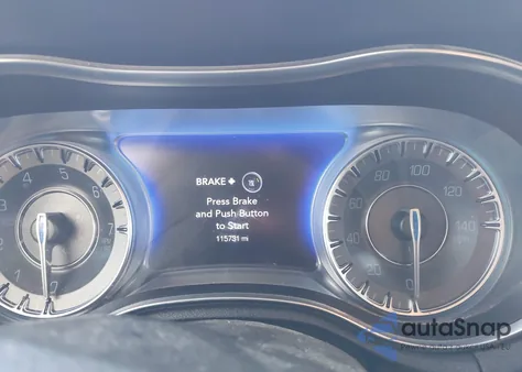 2020 Chrysler 300 Limited из США, поврежденный, VIN 2C3CCAEG3LH131489